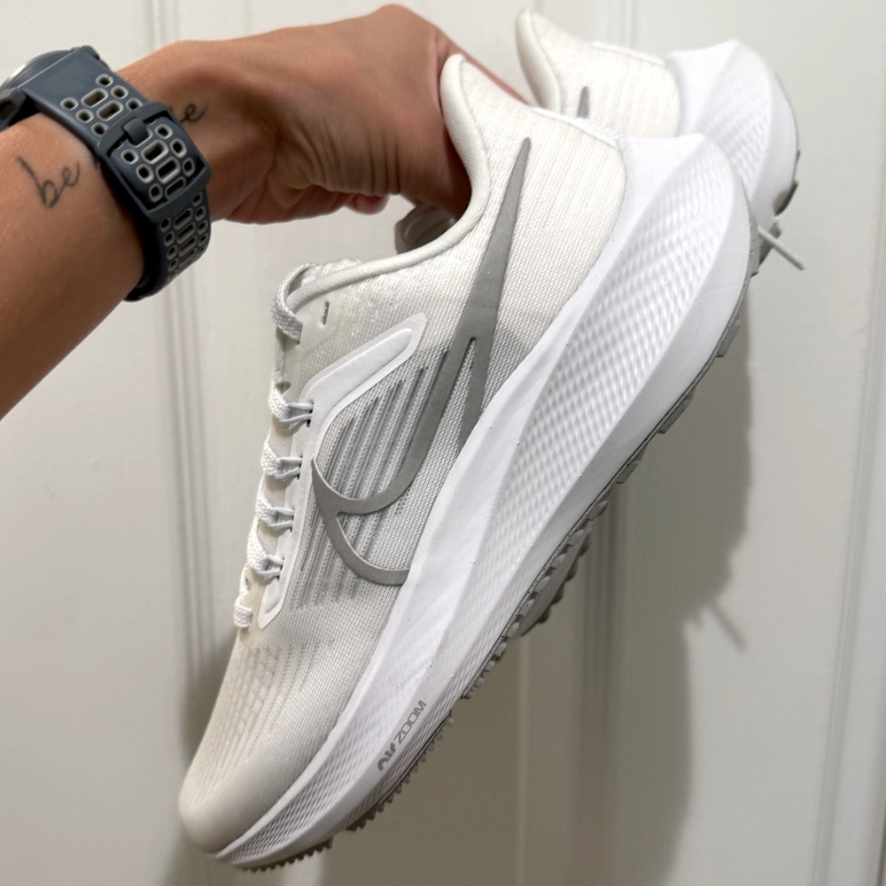 Brand New! Women’s Nike Pegasus 39 size 6.5